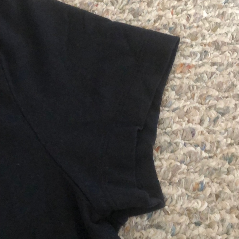 Lands End Tee - Picture 3 of 4